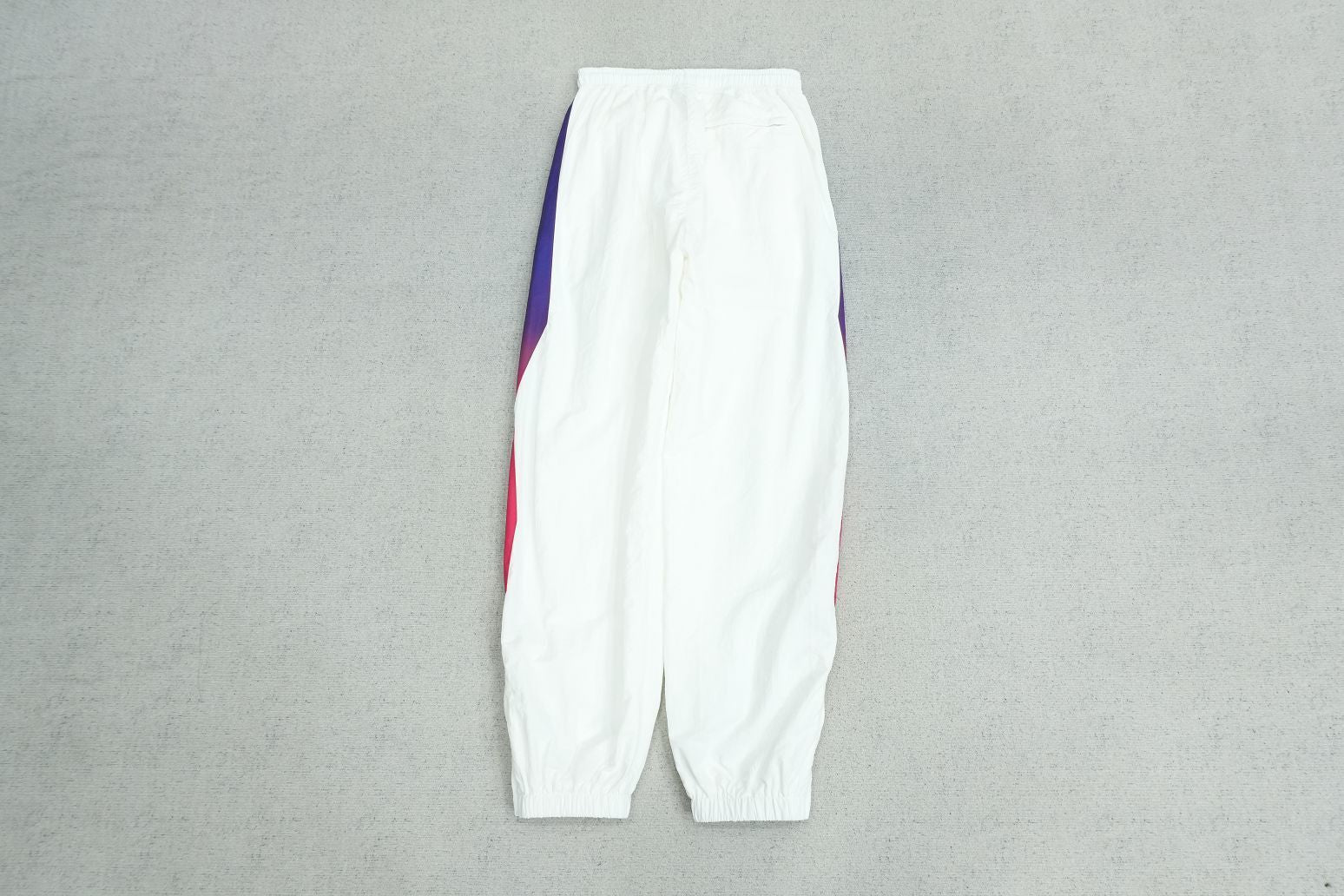C - SWEATPANTS
