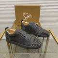 C - SNEAKERS