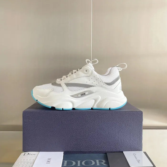 D - SNEAKERS