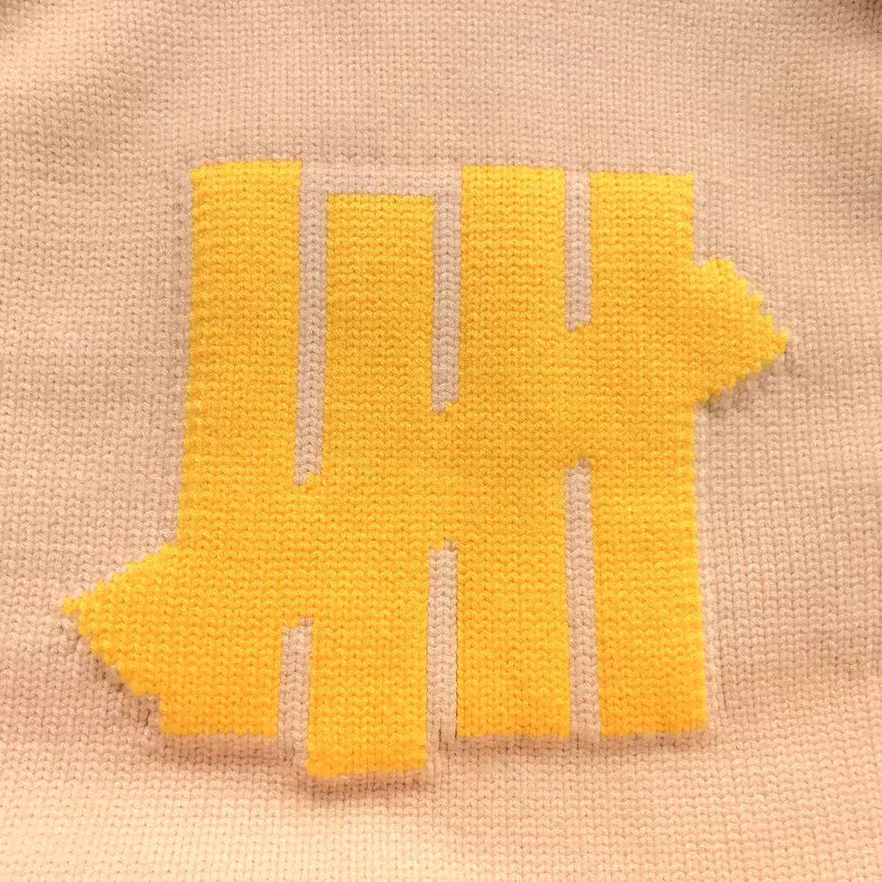U - SWEATER