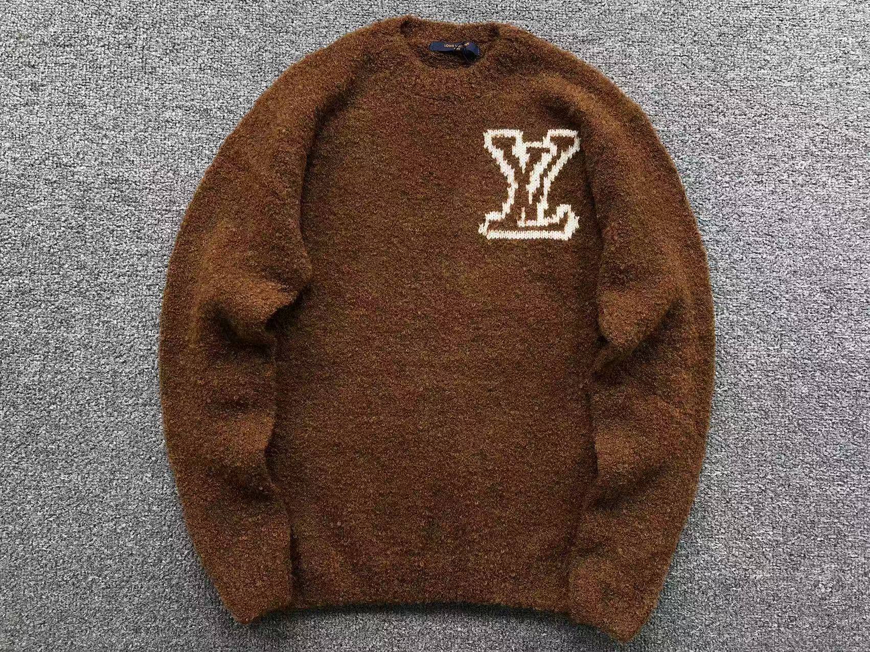 L - SWEATER