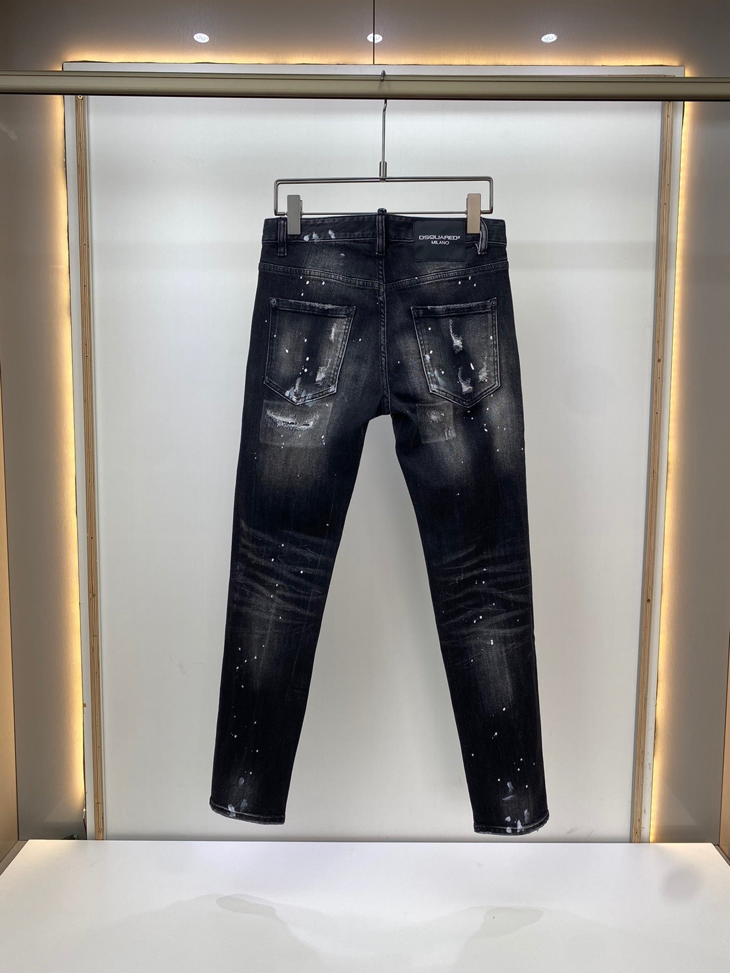 D - JEANS