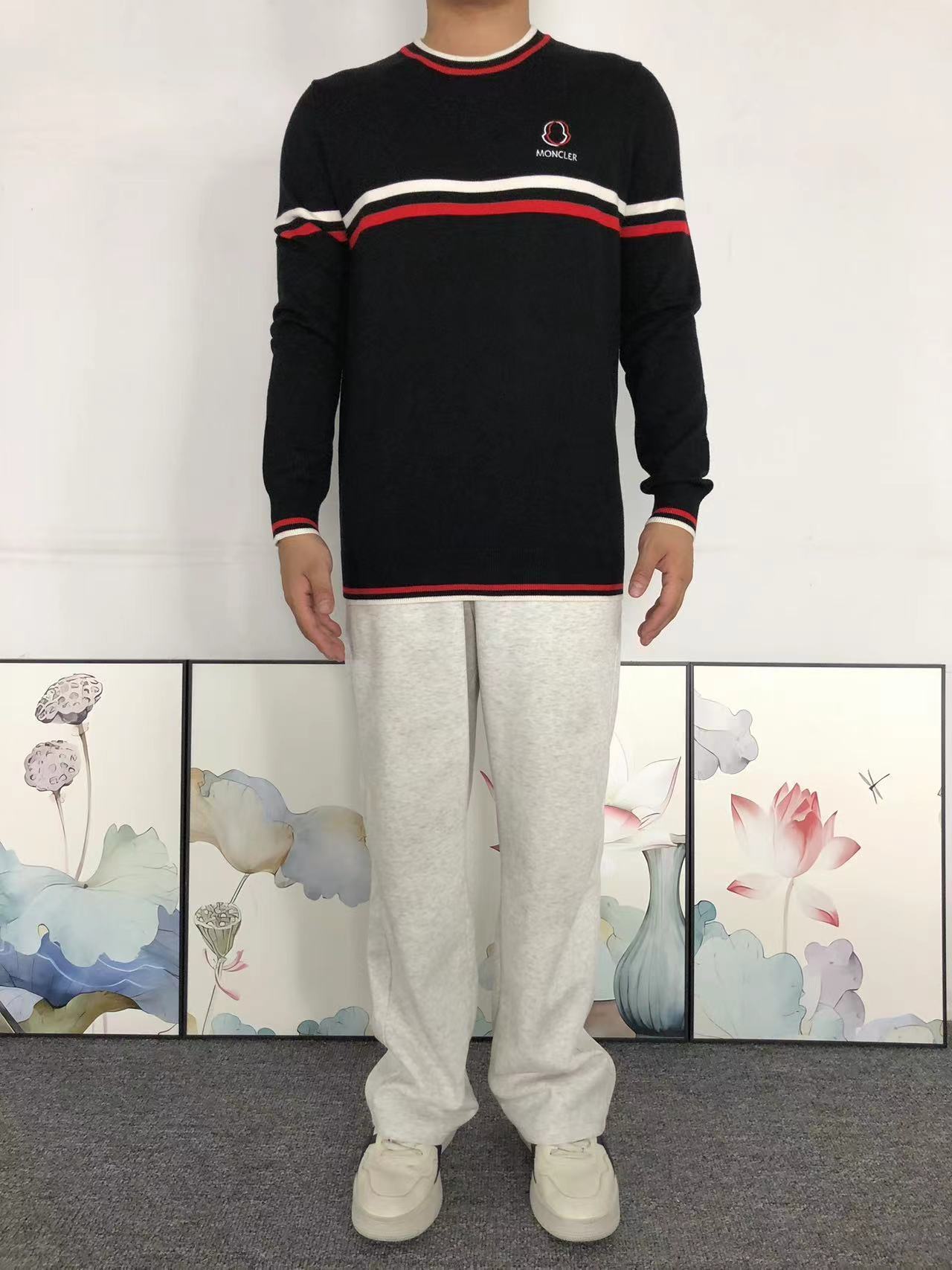 M - SWEATER