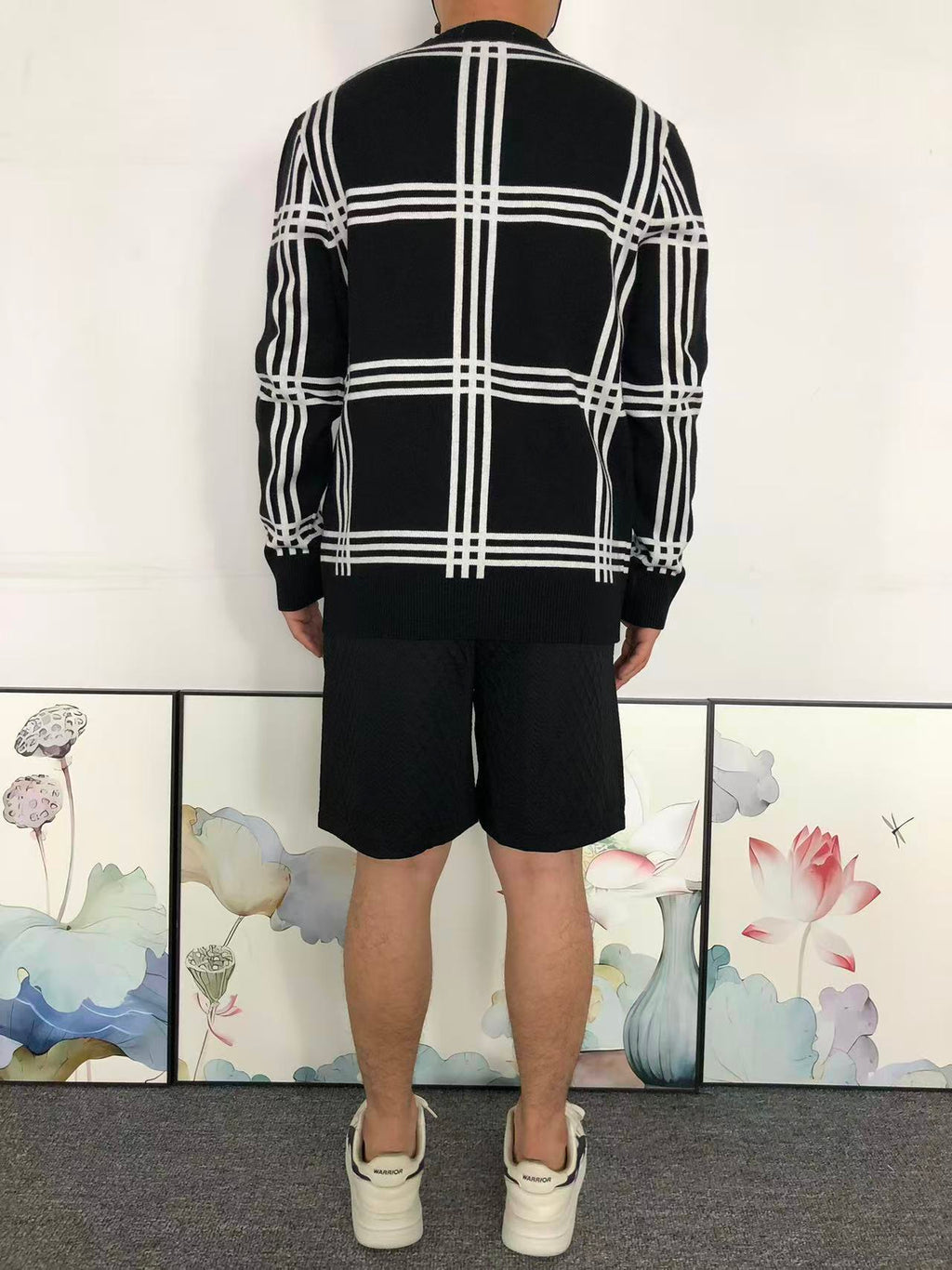 B - SWEATER