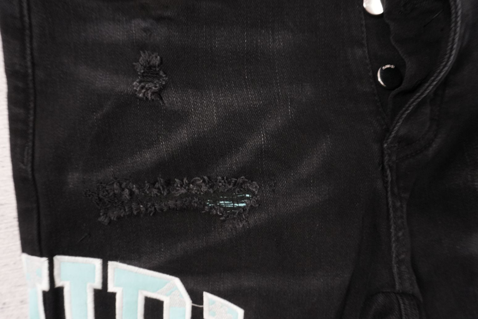 A - JEANS