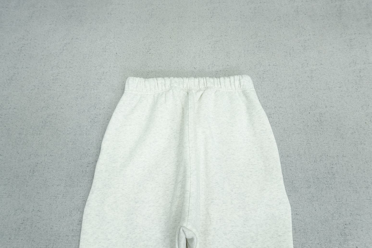 F - SWEATPANTS