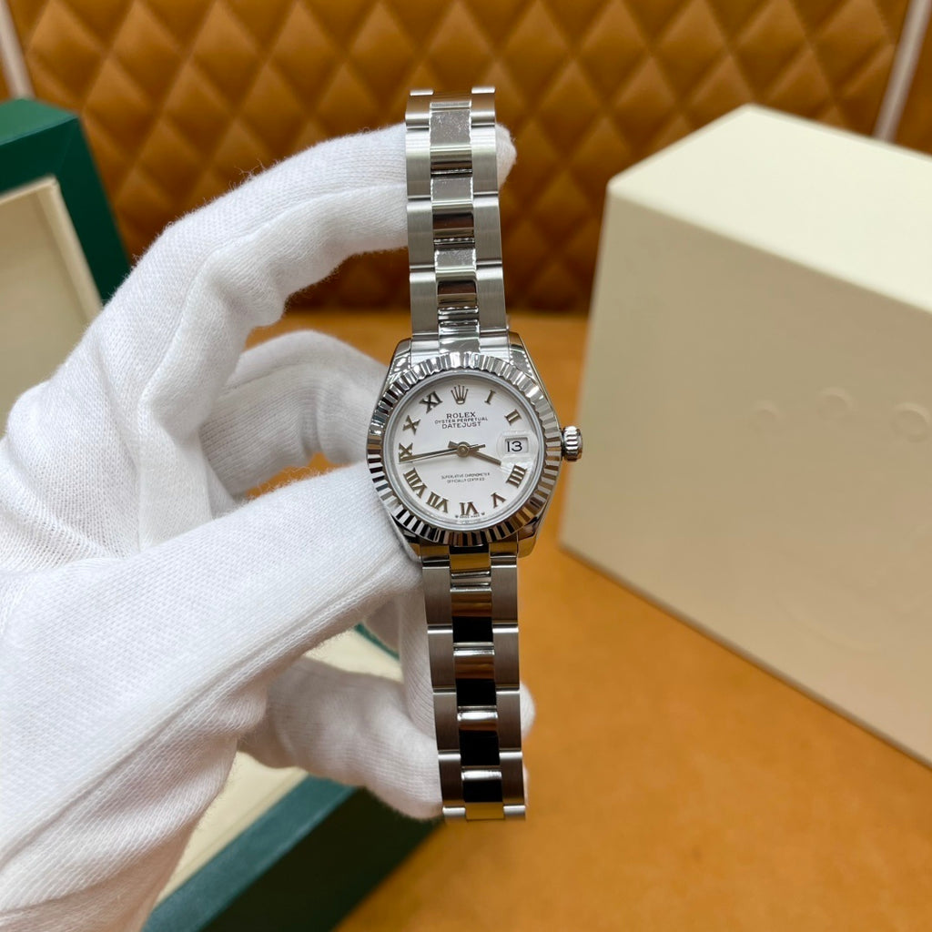 M - Watch