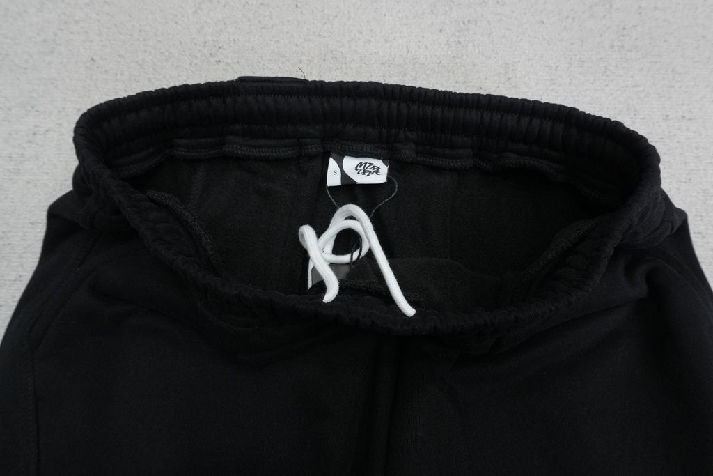 M - SWEATPANTS