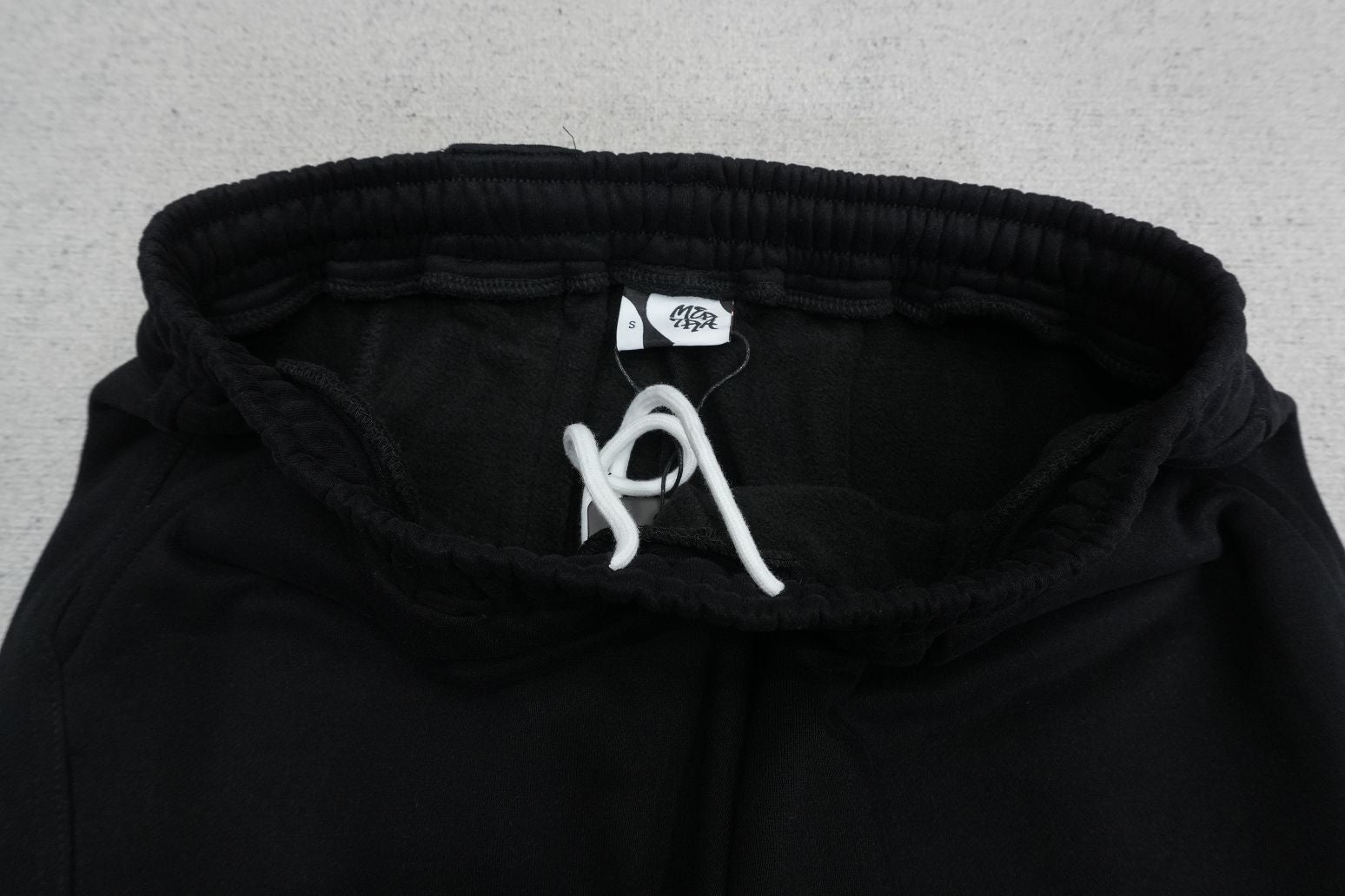 M - SWEATPANTS
