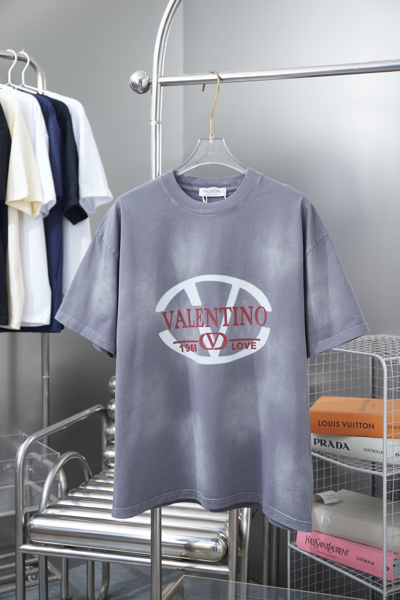 V - TSHIRT