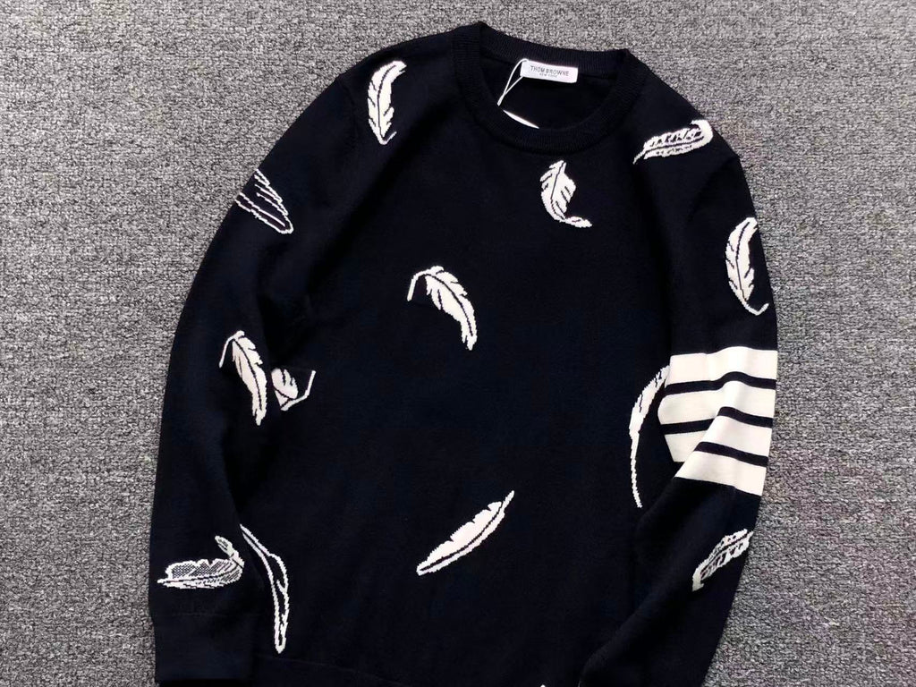 T - SWEATER