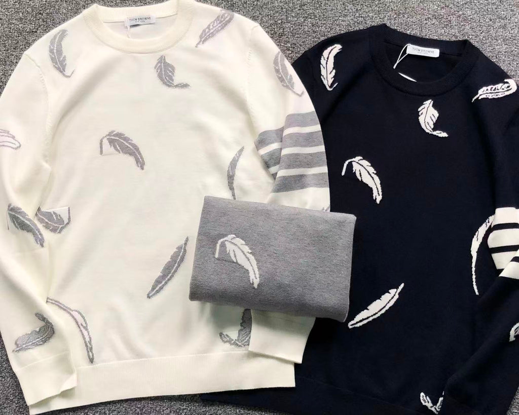 T - SWEATER