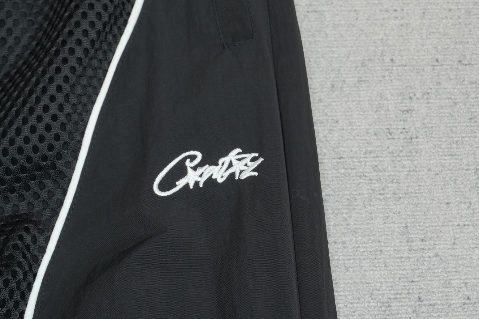 C - SWEATPANTS