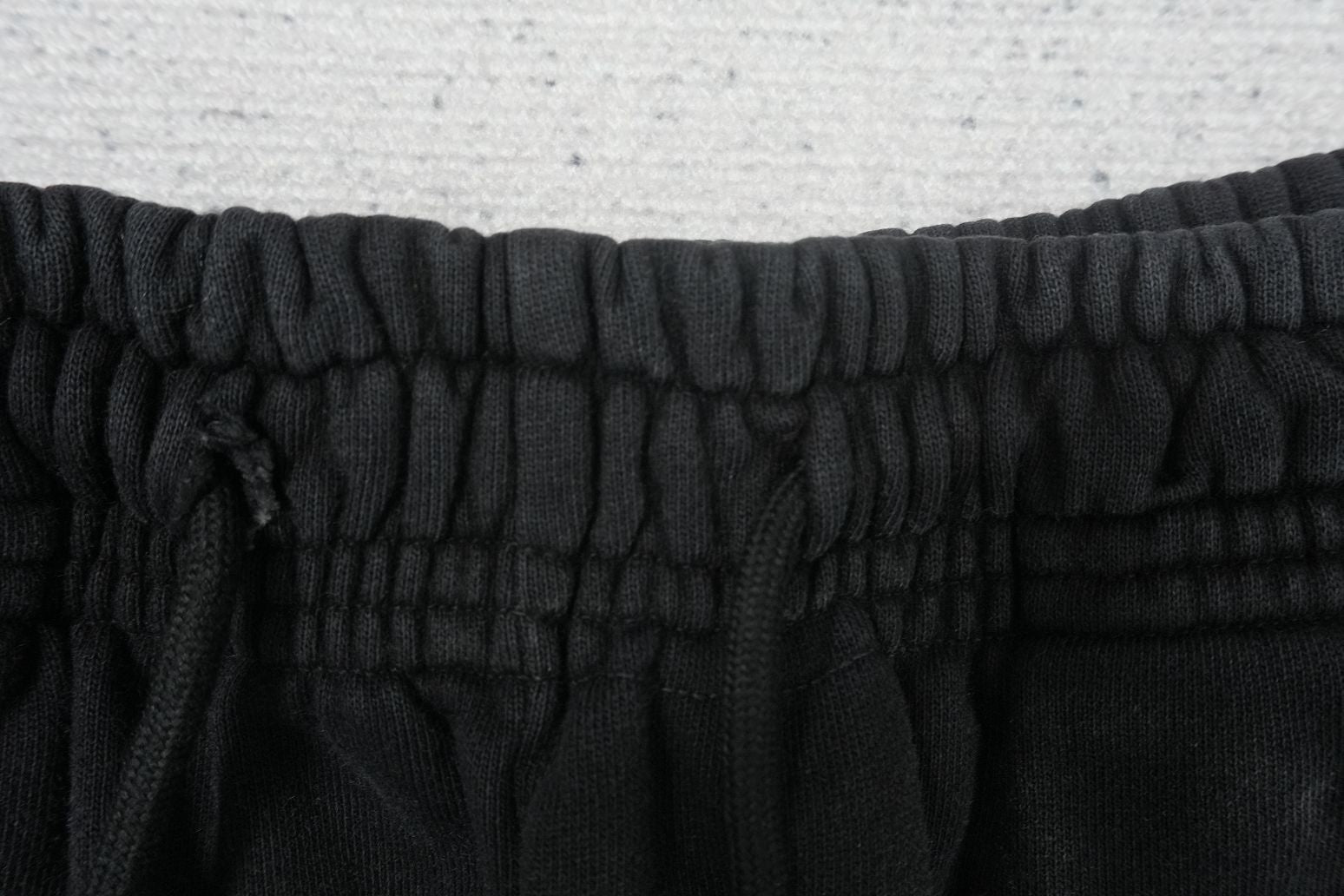 H - SWEATPANTS