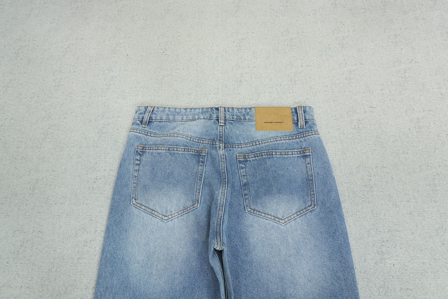 A - JEANS