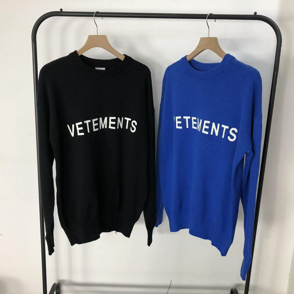 V - SWEATER