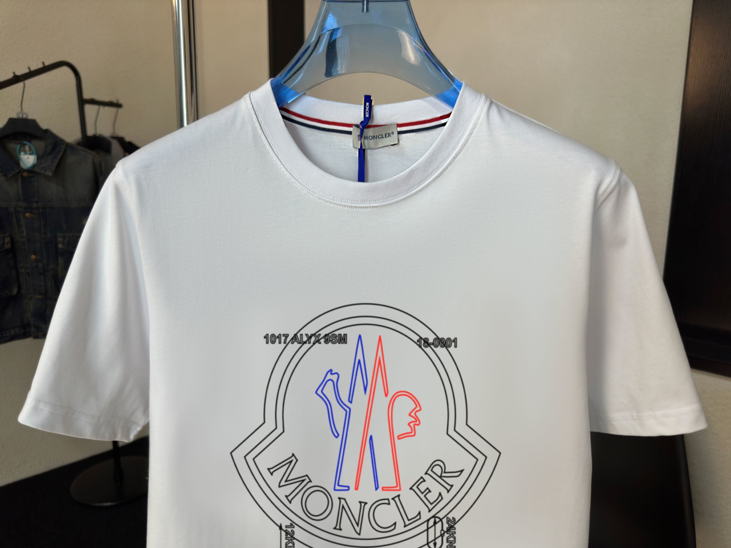 M - TSHIRT