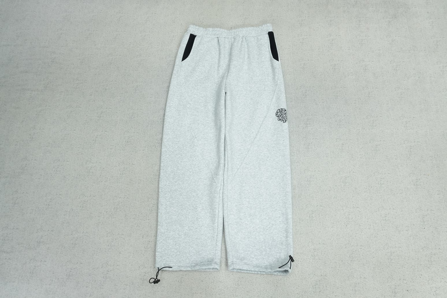 M - SWEATPANTS