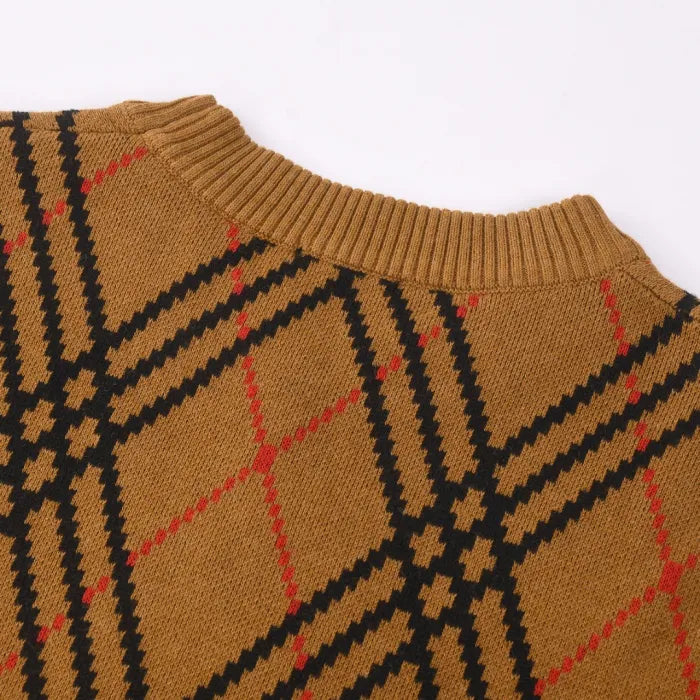 B - SWEATER