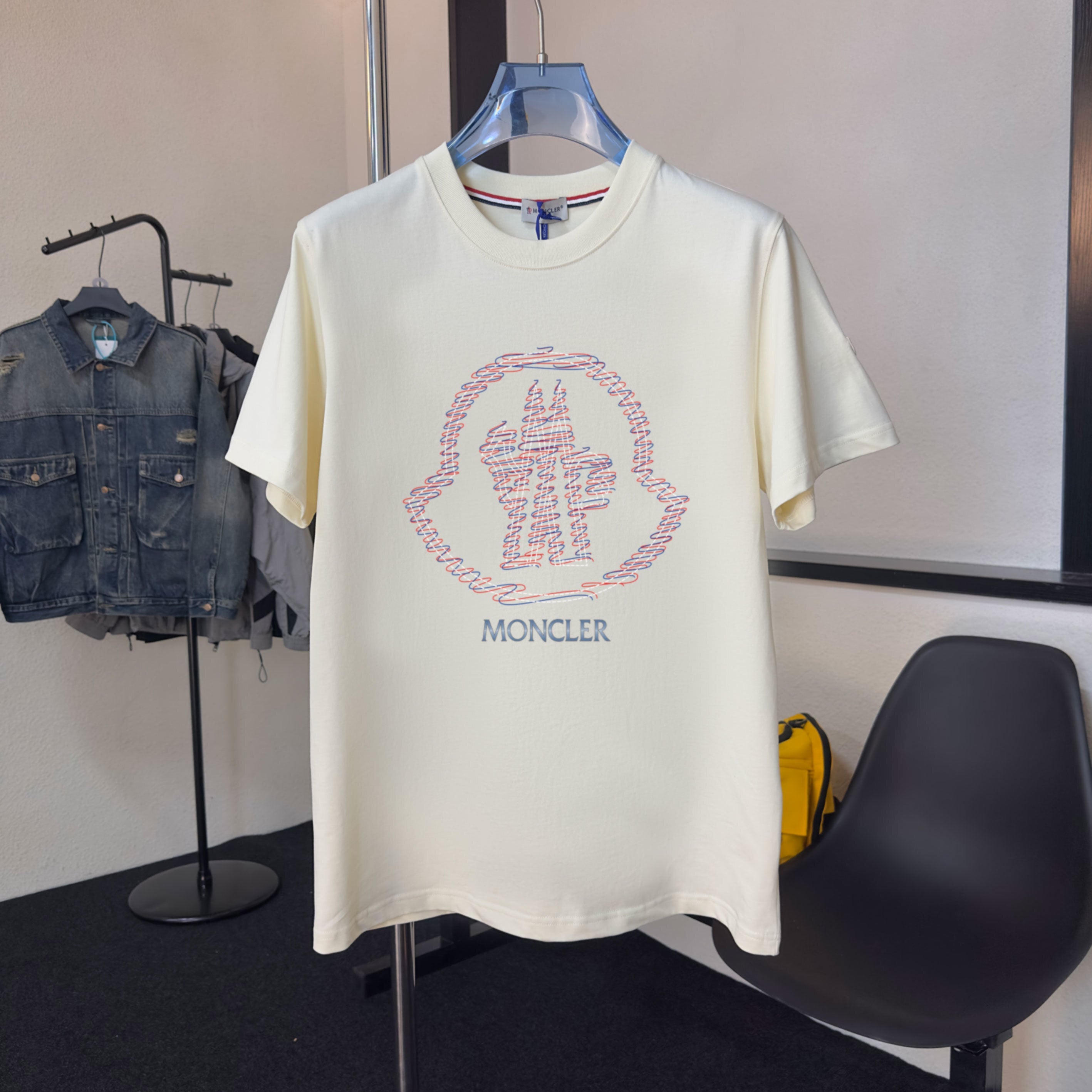 M - TSHIRT