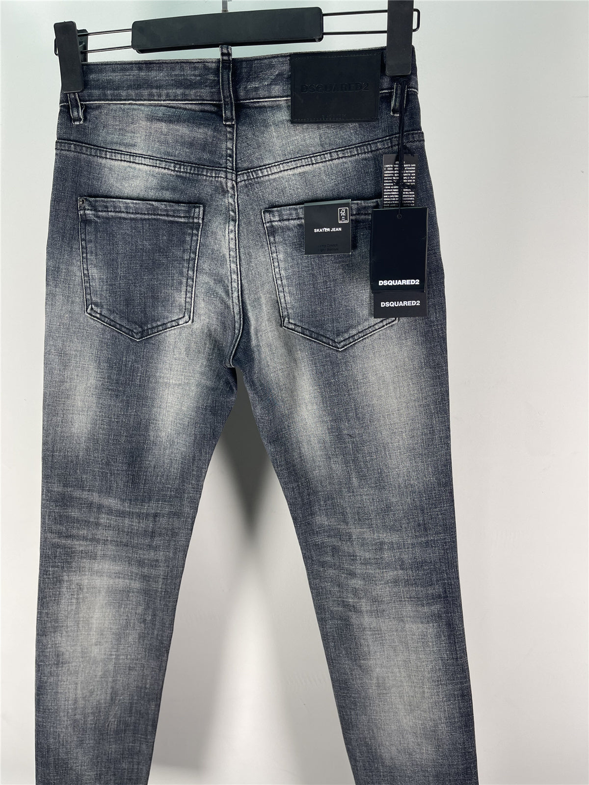 D - JEANS