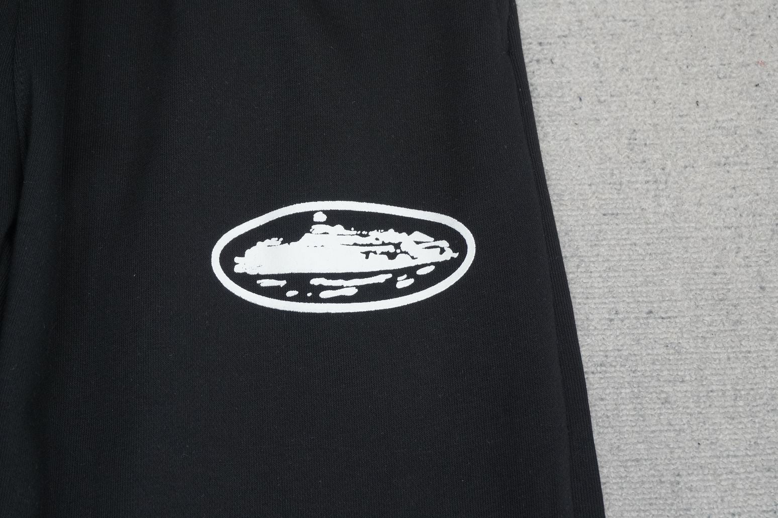 C - SWEATPANTS