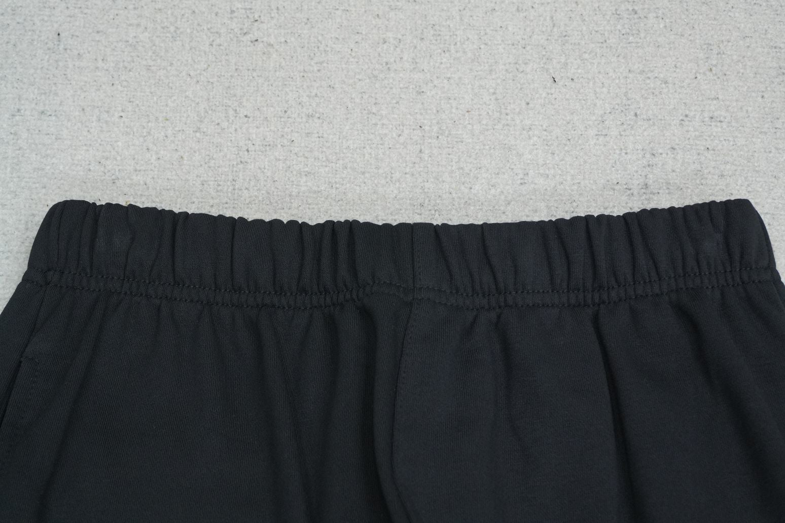 C - SWEATPANTS