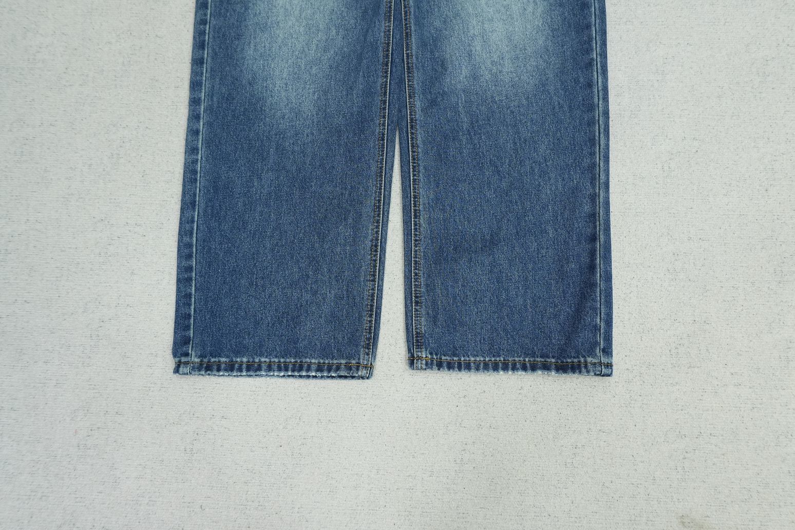 D - JEANS