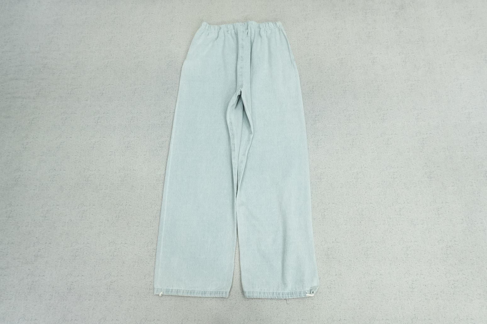 F - SWEATPANTS