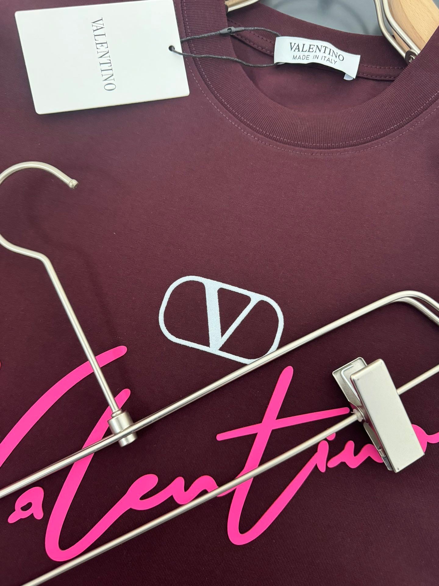 V - TSHIRT