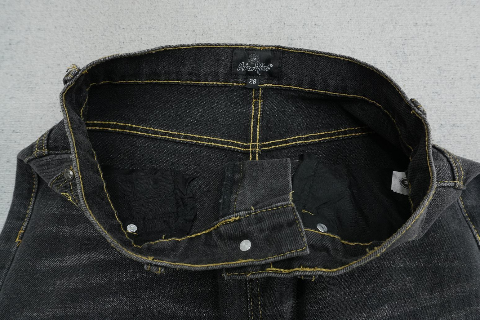 B - JEANS