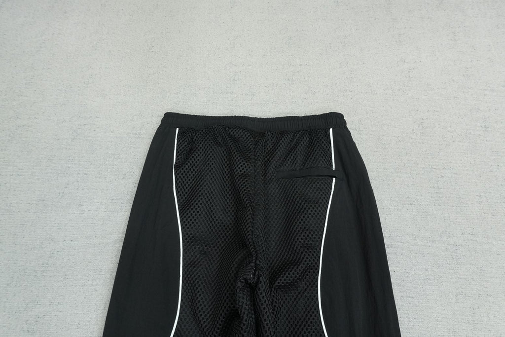 C - SWEATPANTS