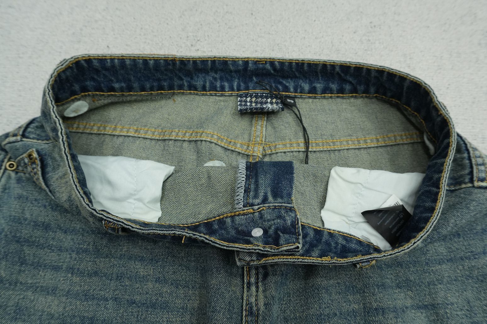 D - JEANS