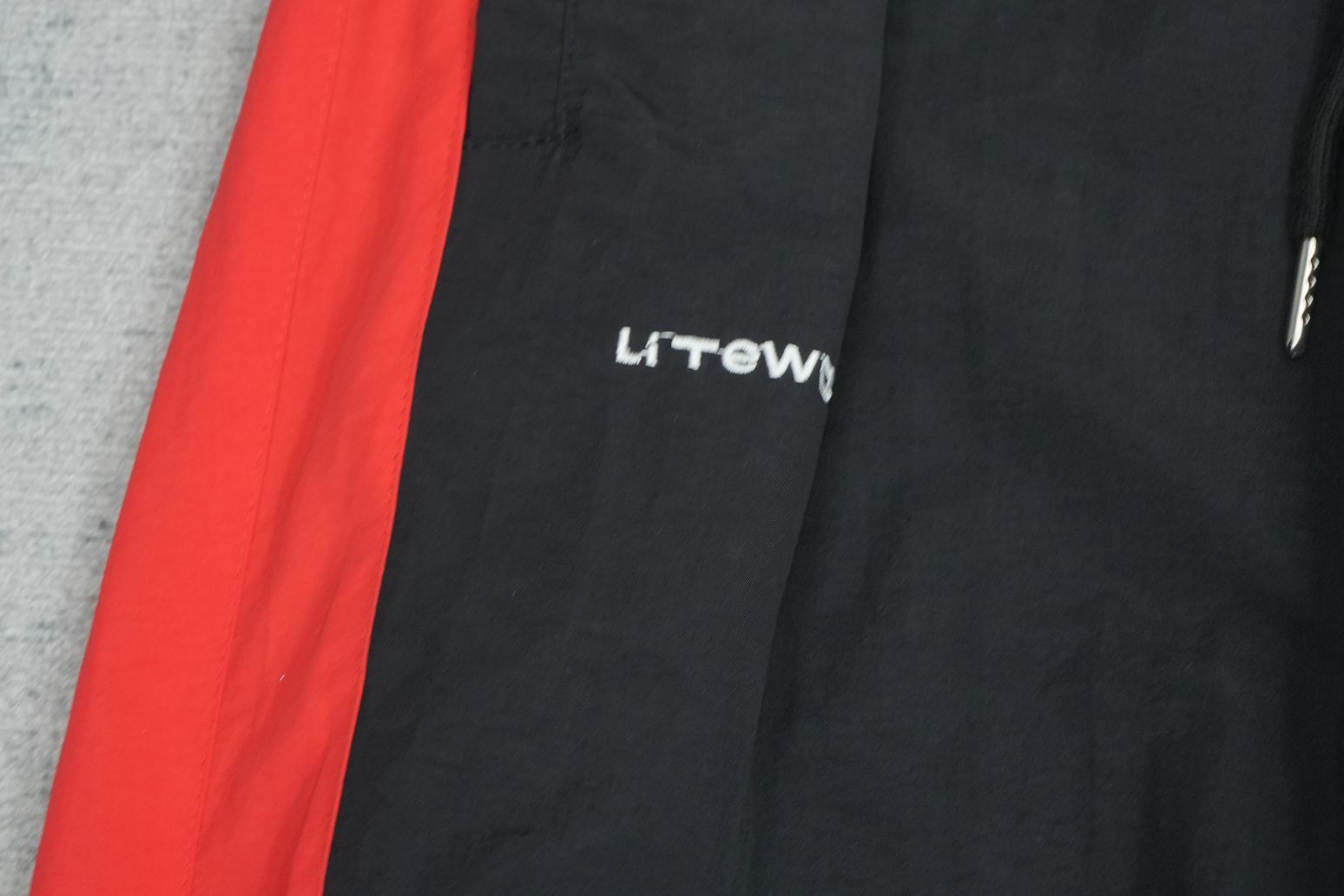 C - SWEATPANTS
