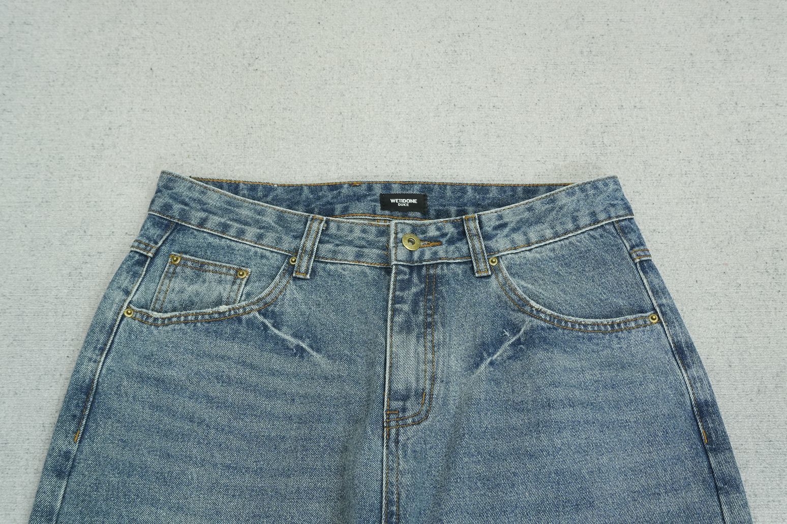 W - JEANS