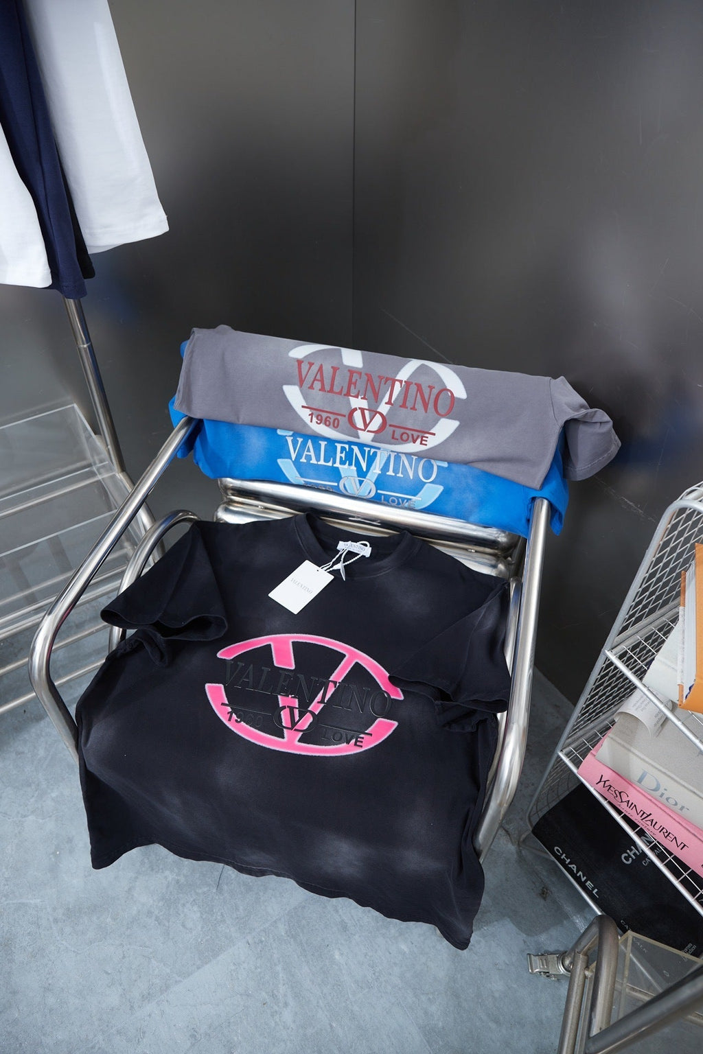 V - TSHIRT