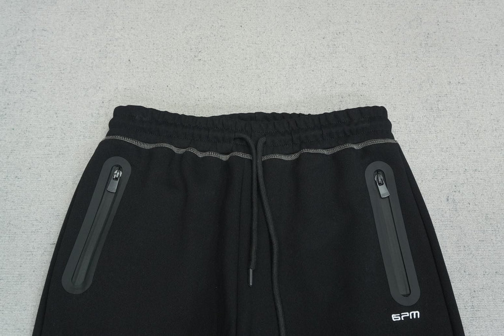 S - SWEATPANTS