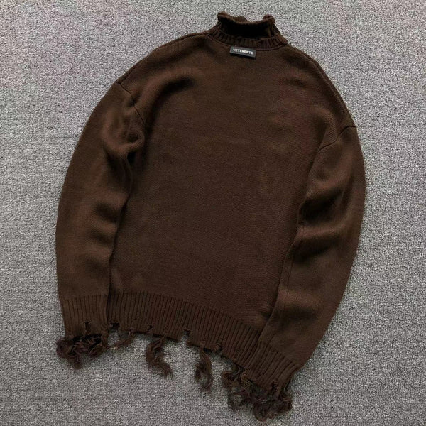 V - SWEATER
