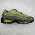 C - SNEAKERS
