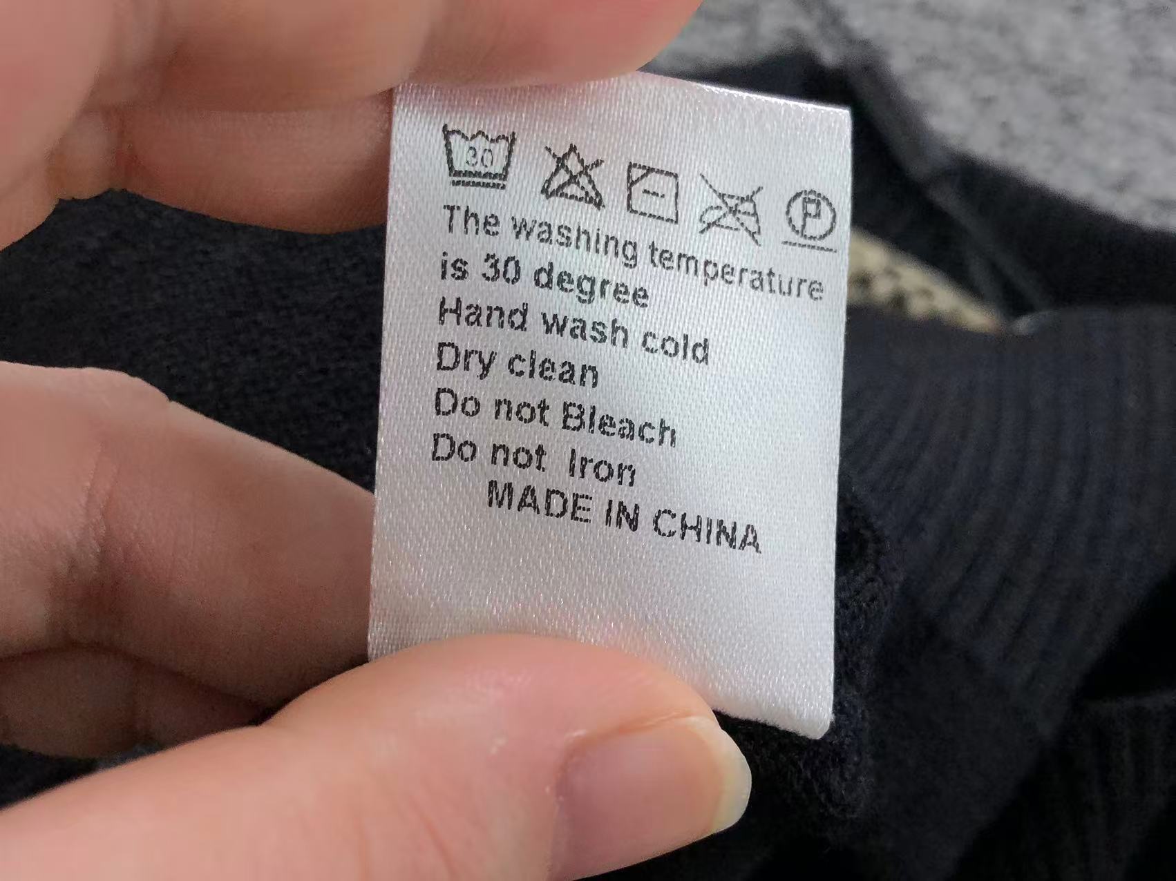 B - SWEATER