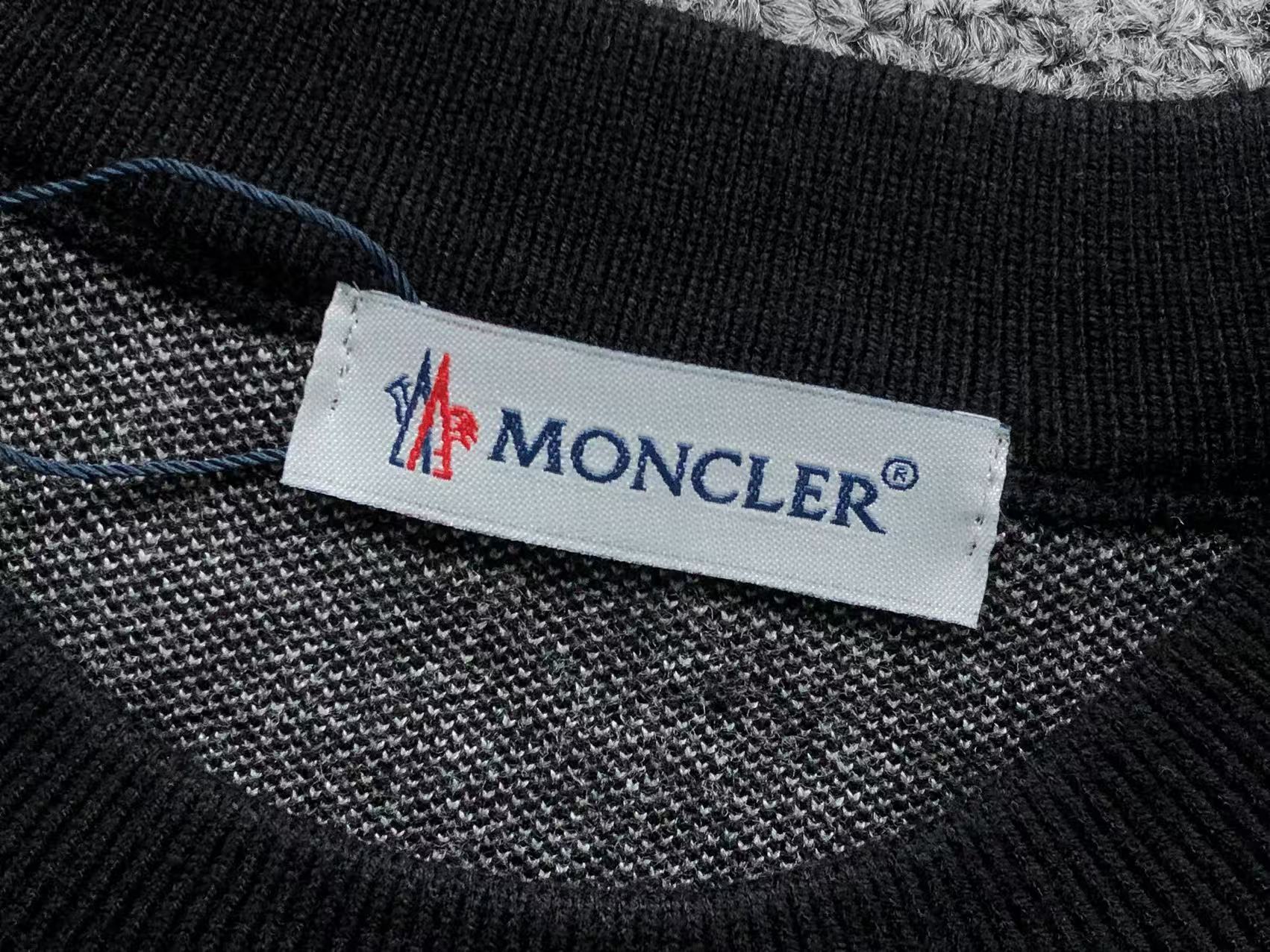 M - SWEATER
