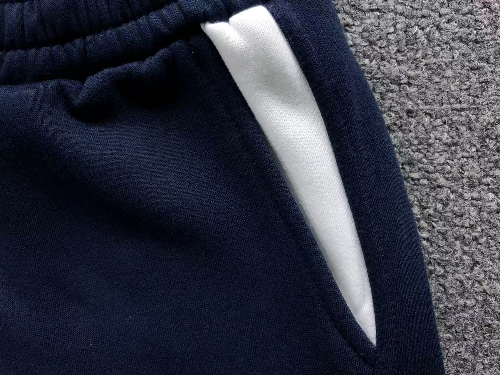 M - SHORTS