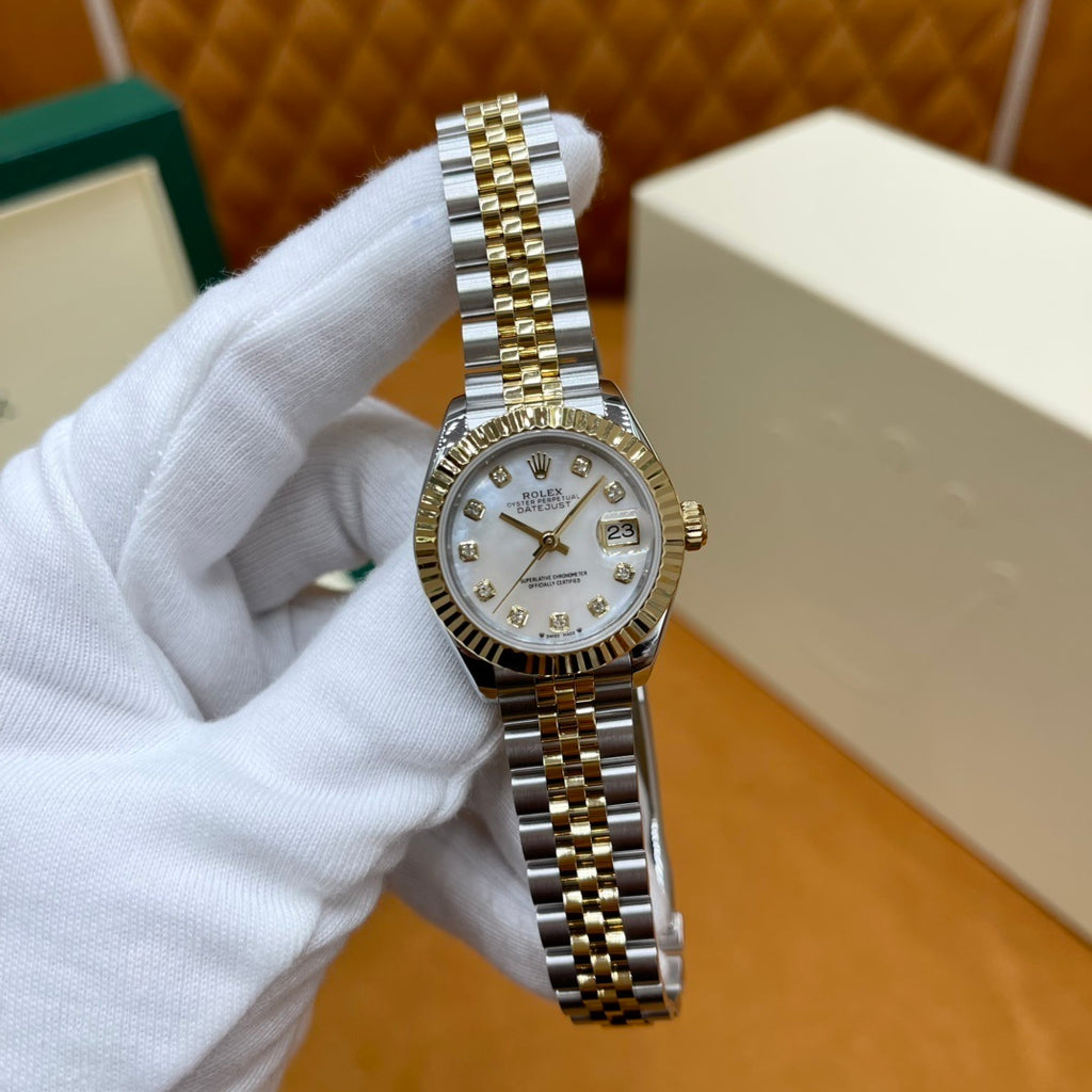M - Watch