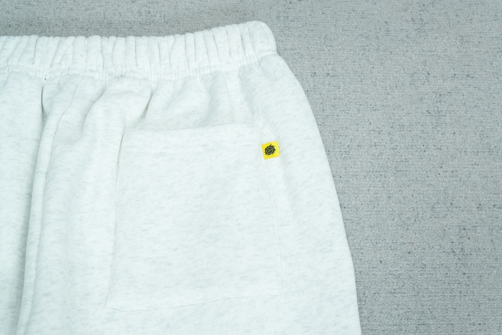 B - SWEATPANTS