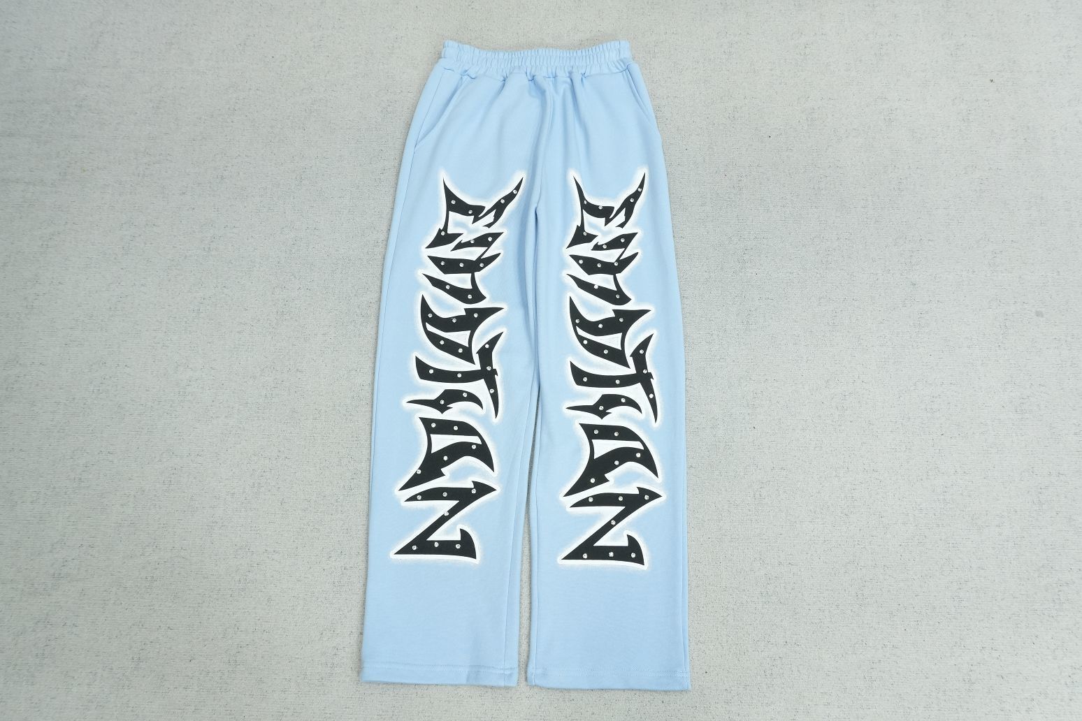 M - SWEATPANTS
