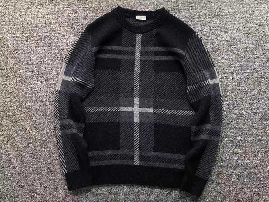 B - SWEATER