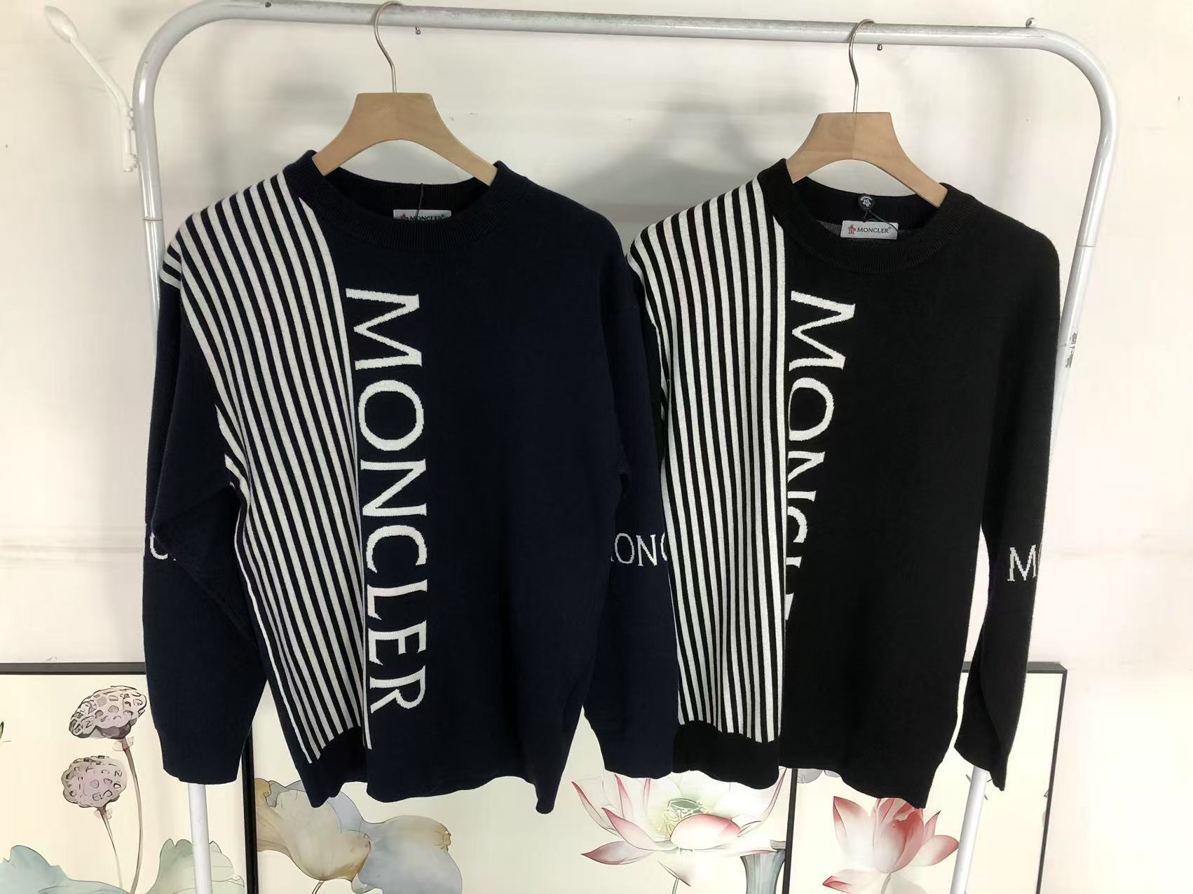 M - SWEATER