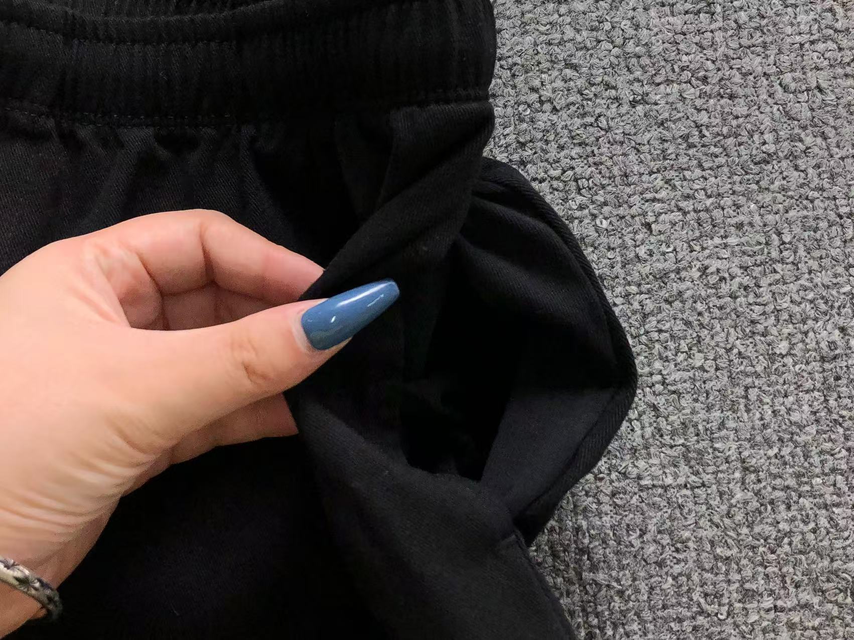 G - SHORTS