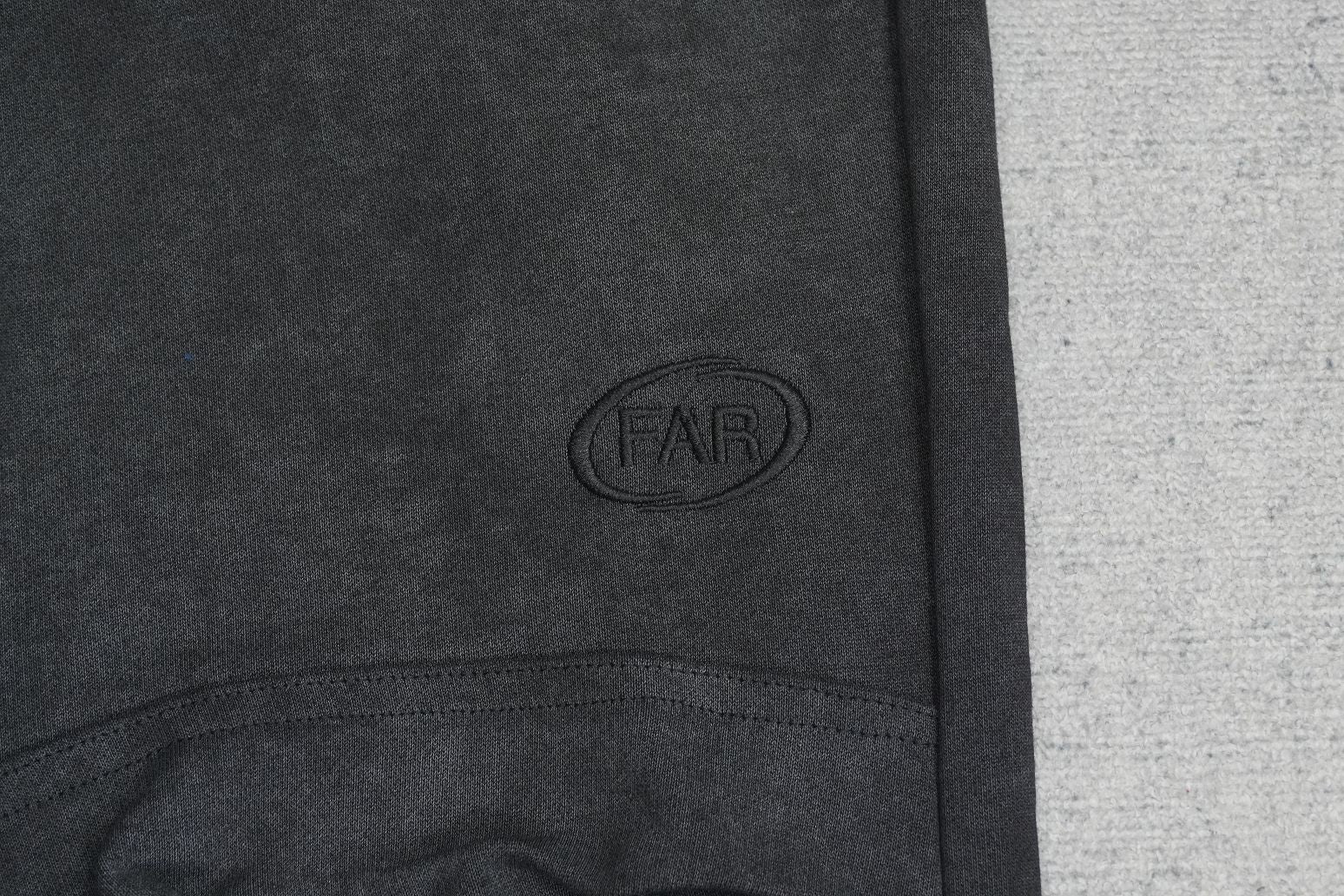 F - SWEATPANTS