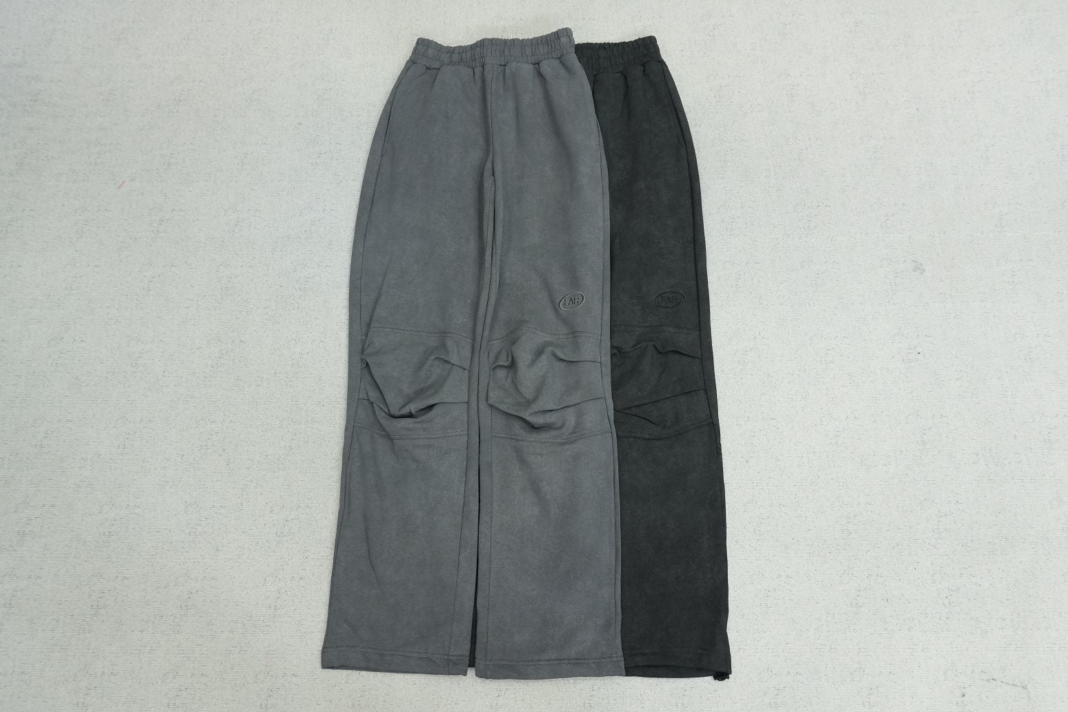 F - SWEATPANTS